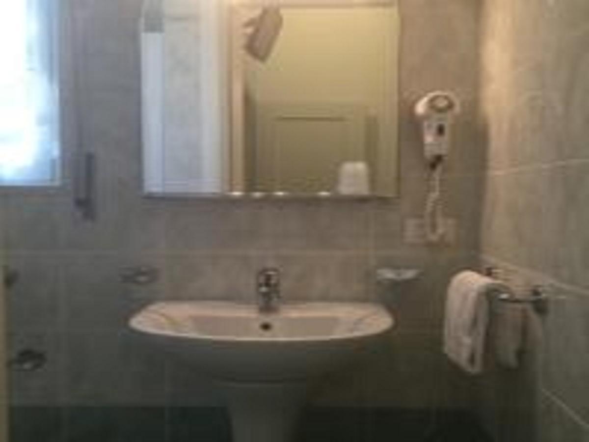Hotel Villa Gentile Леванто Экстерьер фото